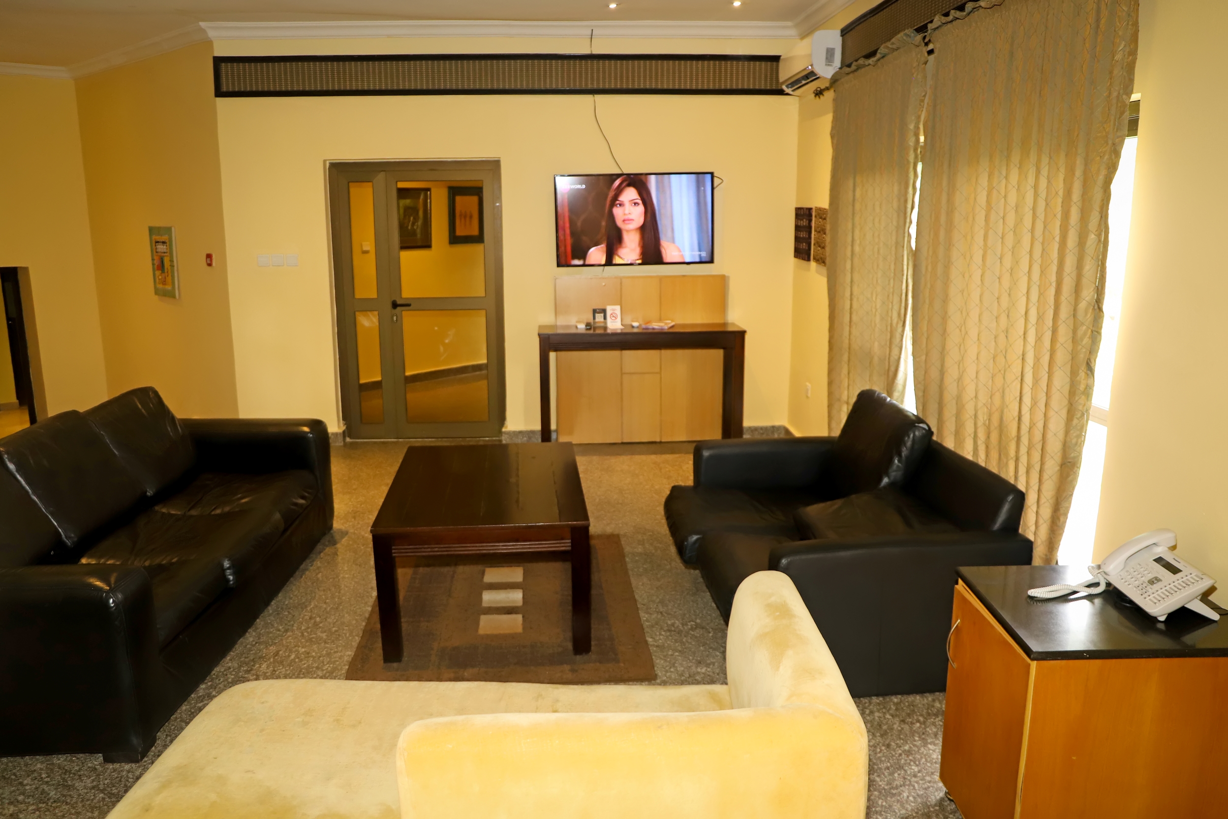 Diplomatic Chalet
